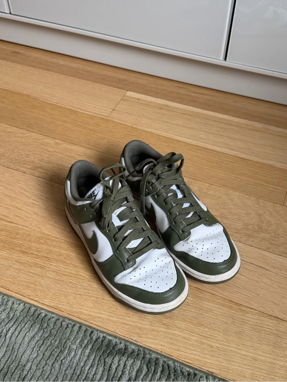 Nike Men’s Olive Green and White Low-Top Sneakers